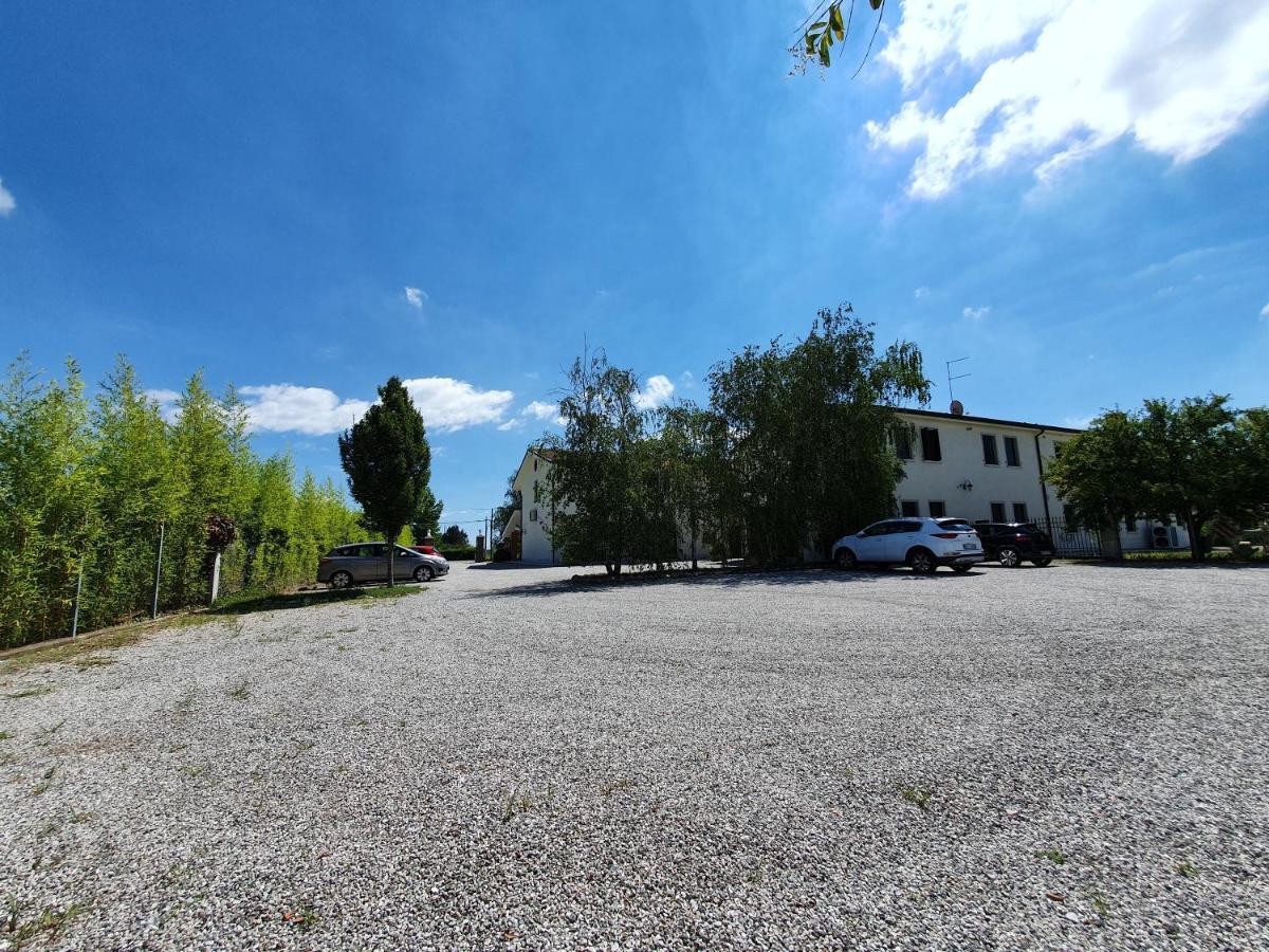 Agriturismo Il Cascinale トレヴィーゾ エクステリア 写真